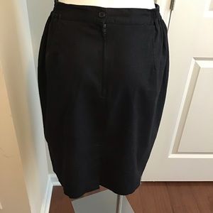 Columbus Circle navy blue skirt - 16